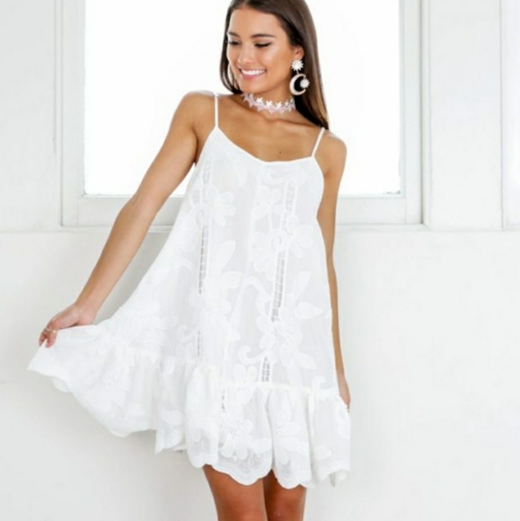 Showpo. Dresses & Skirts - Showpo white lace baby doll dress